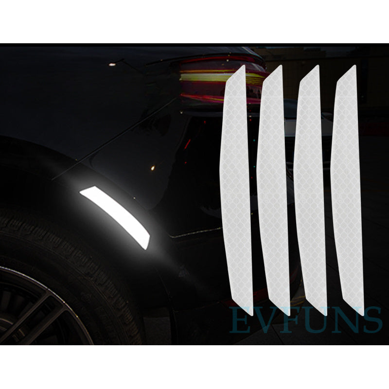 Car Wheel Arch Reflective Strips – Night Safety Warning Stickers (Glow-in-the-Dark) Silver white (set of 4 pieces)