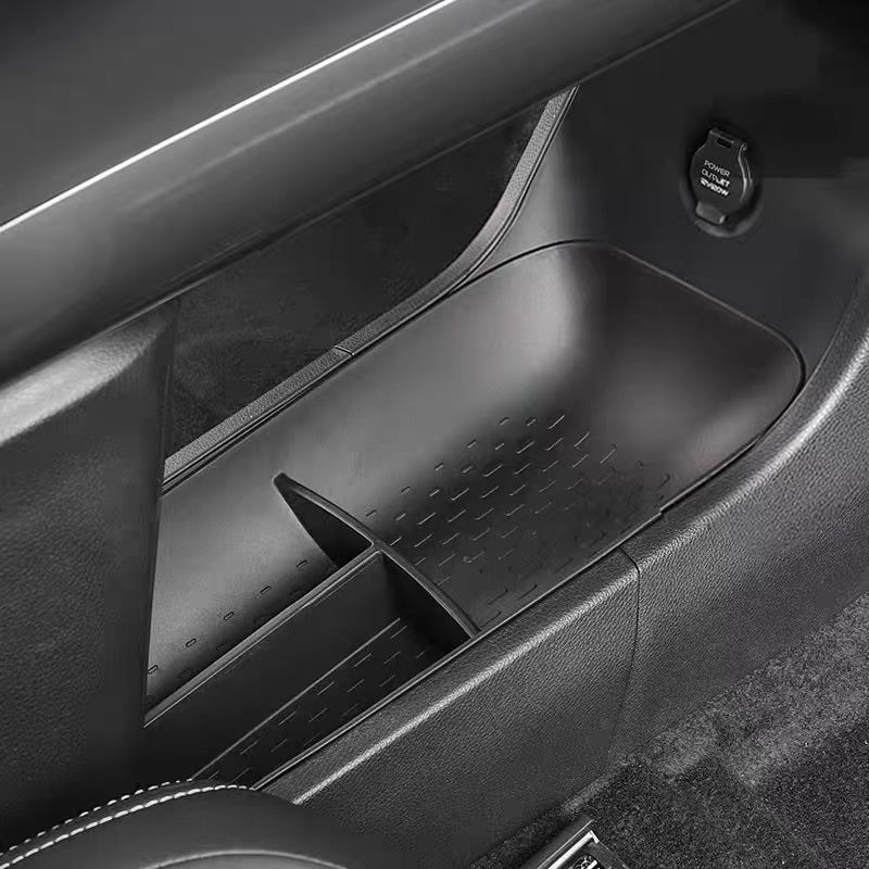 Center armrest storage box for Smart #3